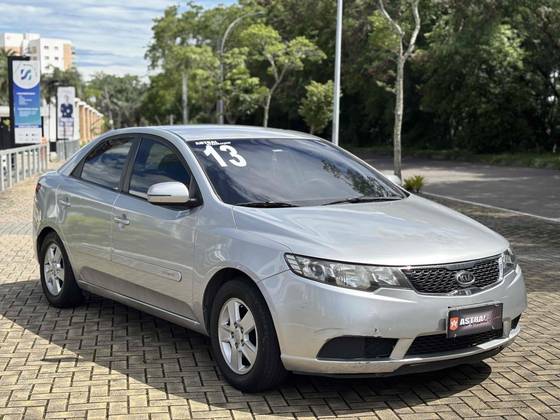 KIA CERATO 1.6 EX3 SEDAN 16V GASOLINA 4P MANUAL